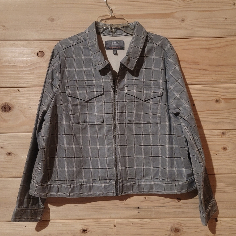 Torrid Studio Dean Plaid Denim Trucker Jacket In Gray Size 2 25x23